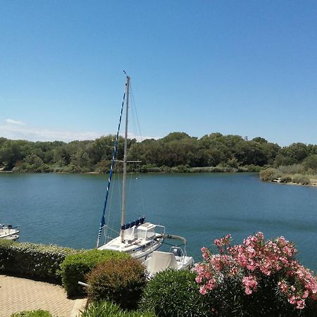 Vue Lagune Et Bateaux A 100M De La Plage Saint-Cyprien Kültér fotó