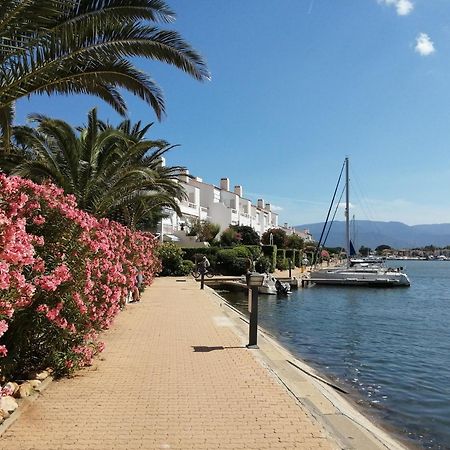 Vue Lagune Et Bateaux A 100M De La Plage Saint-Cyprien Kültér fotó